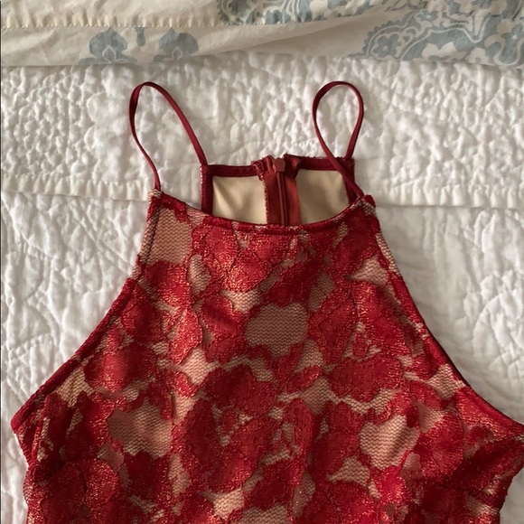 Haltertop Red and Gold Lace mini Dress - Picture 2 of 3